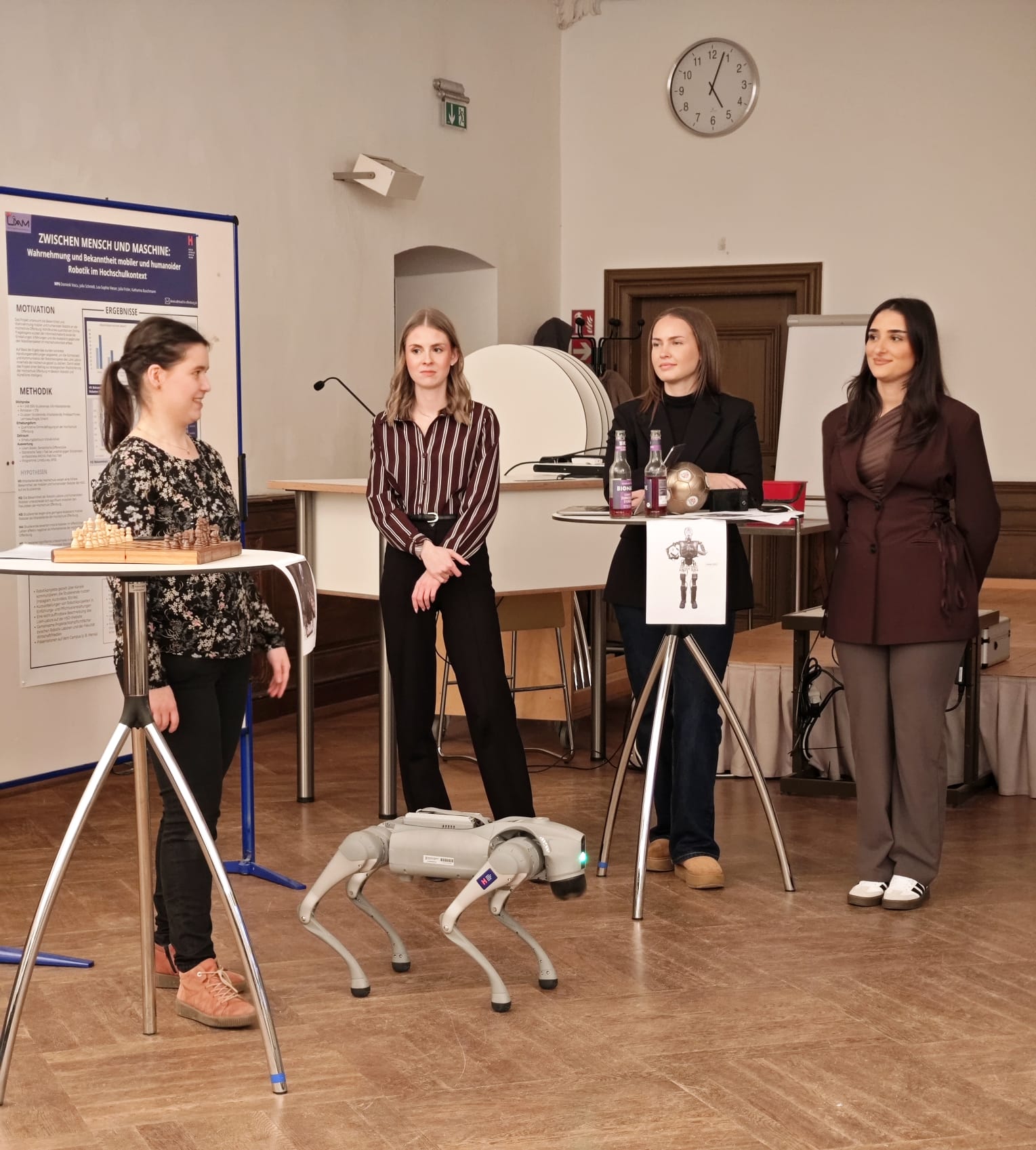 Projektgruppe "Zwischen Mensch und Maschine"